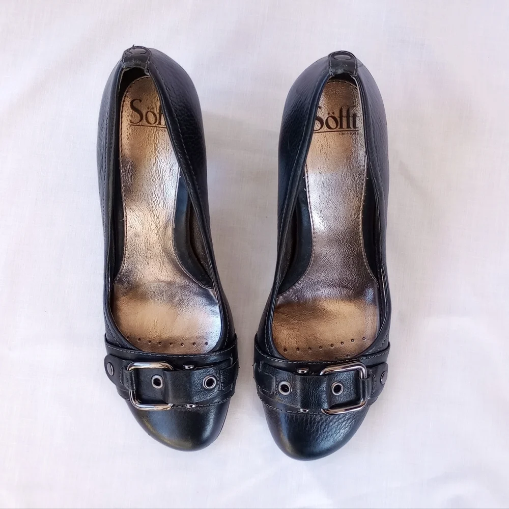 Sofft▪️Black Leather Heel w/ buckle design